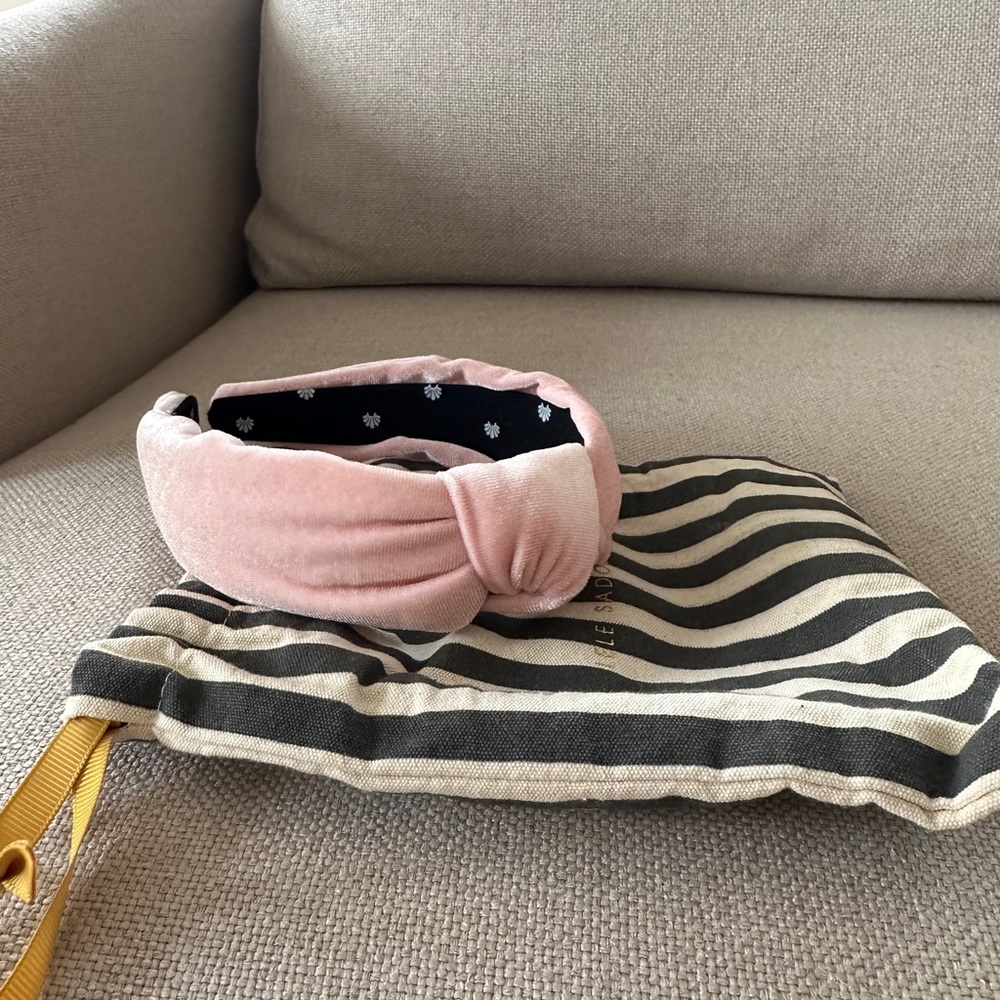 Lele Sadoughi baby light pink velvet knot headband